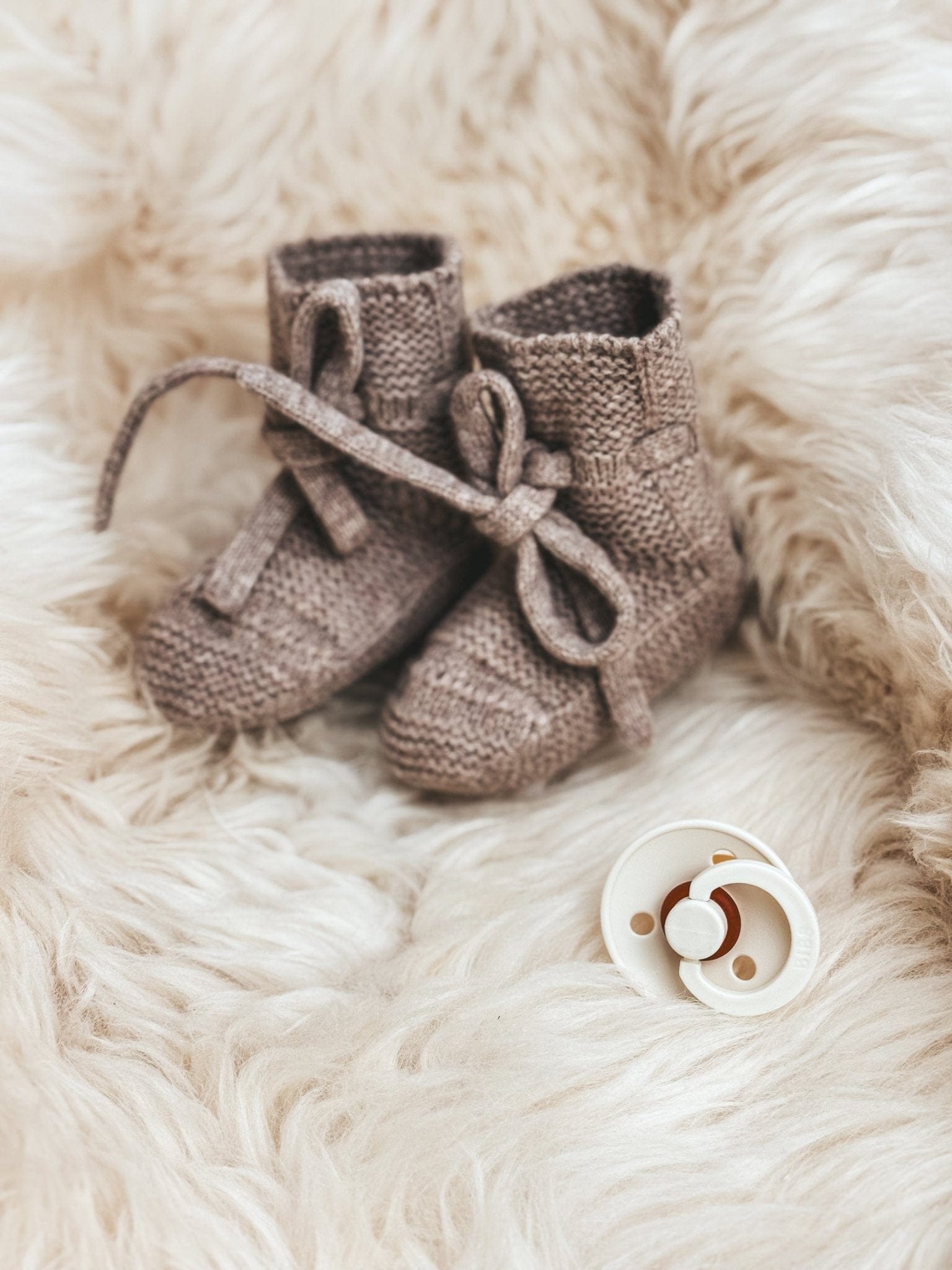 Merinowolle Babyschuhe Zimt