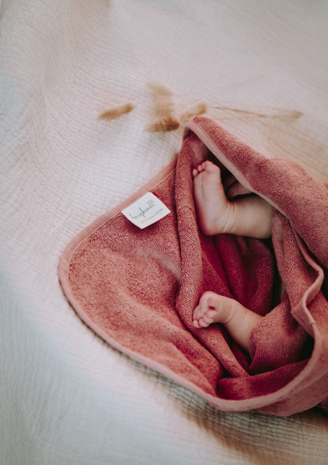Handtuch Baby rose mit Kapuze