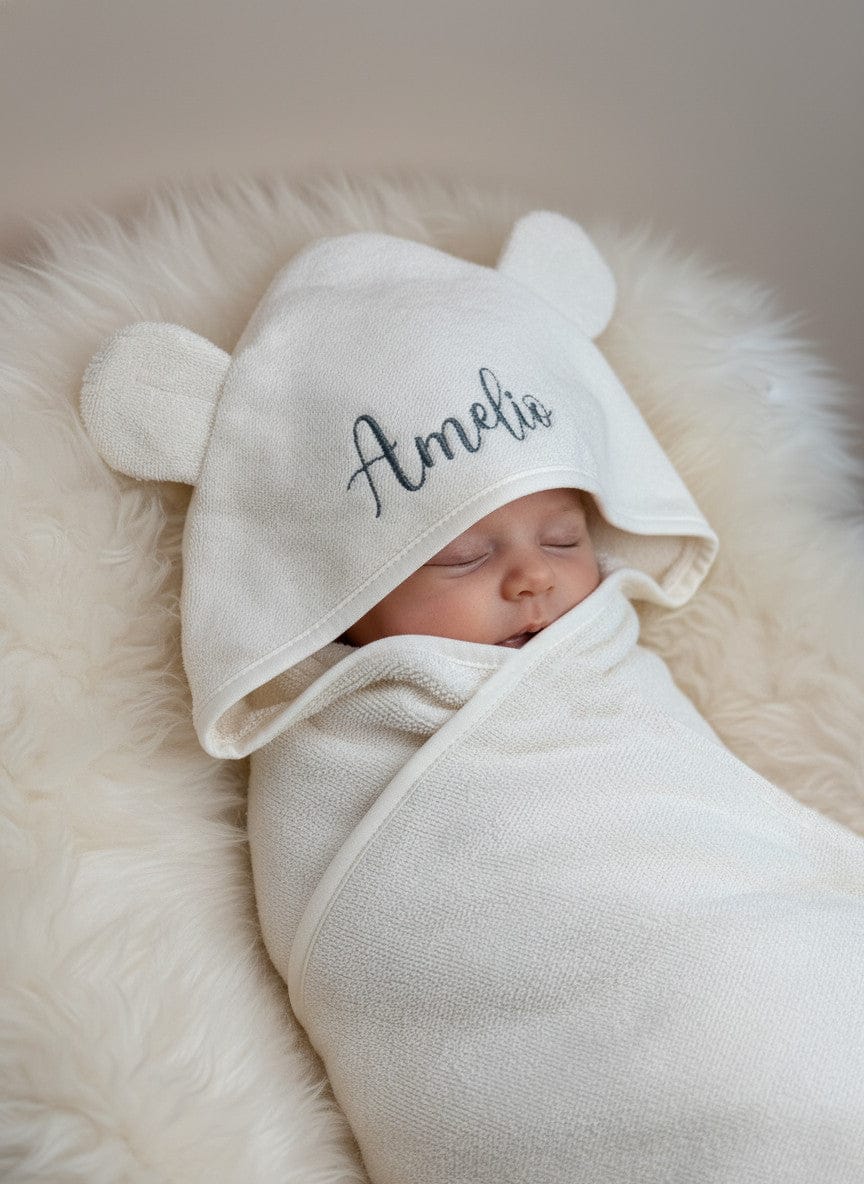 Babyhandtuch / Kapuzenhandtuch Baby in creme mit Personalisierung