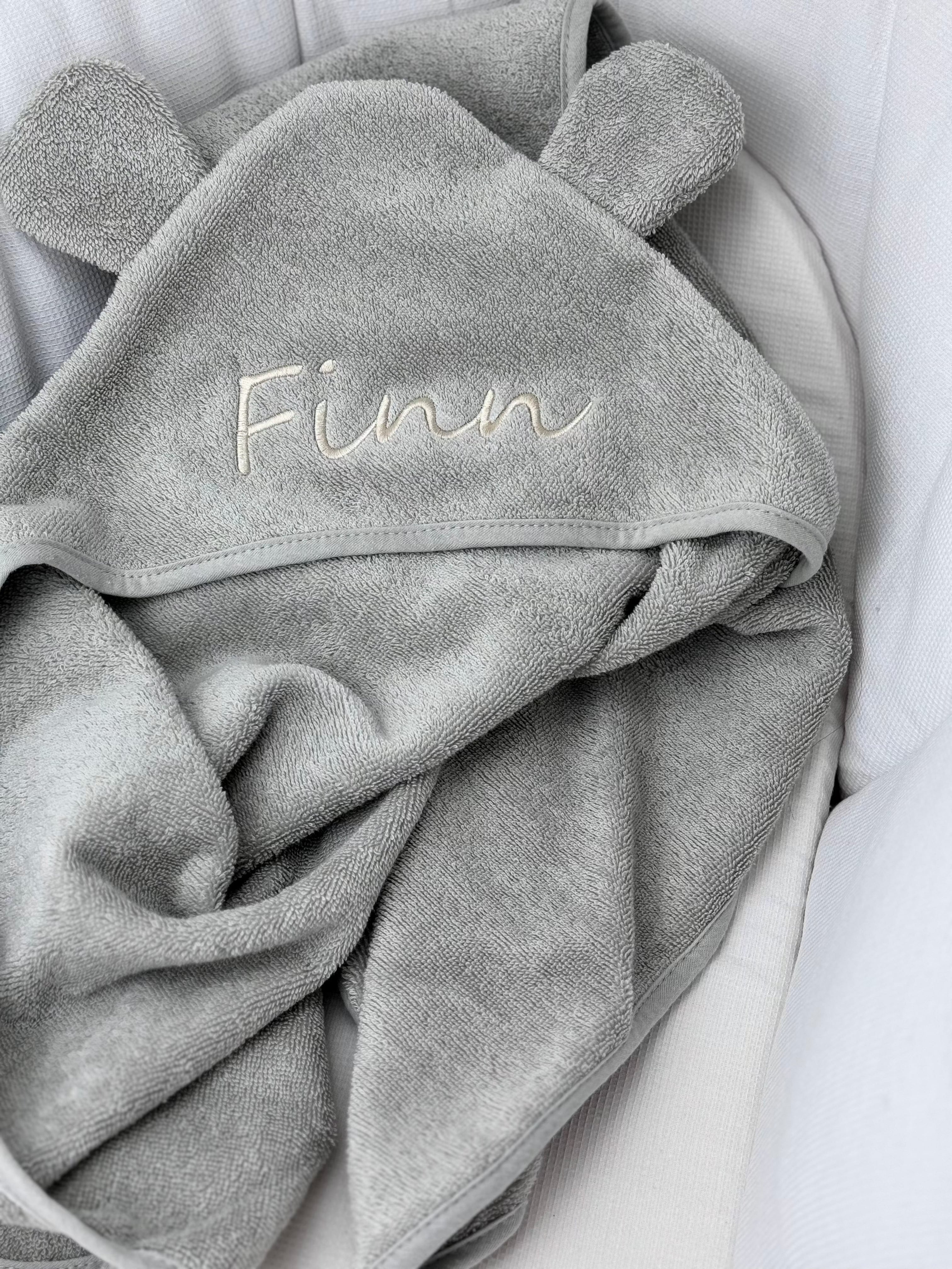 Graues Kapuzenhandtuch mit Bärenohren & Waschlappen - bergkind