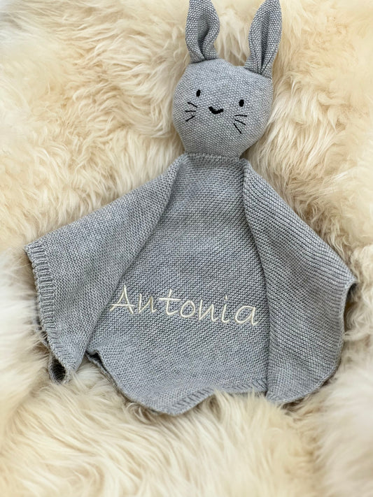 Doudou lapin au crochet gris