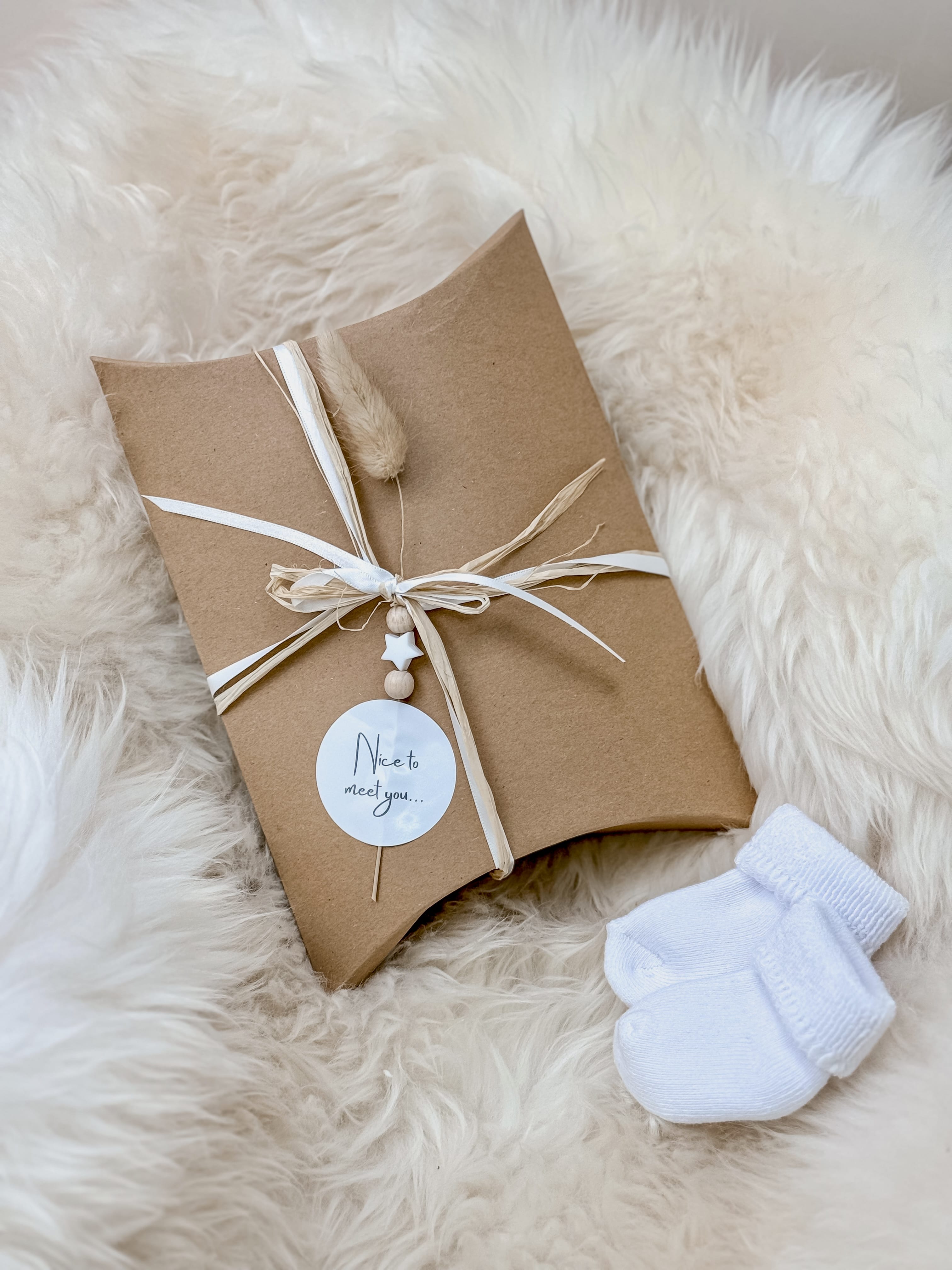 Geschenkverpackung babygeschenk creme natur