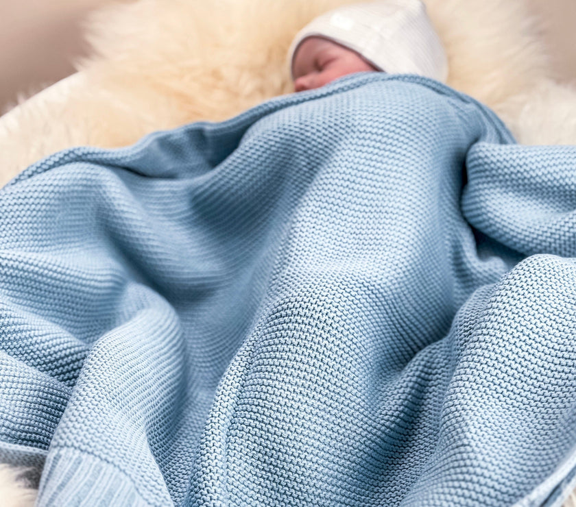 Babydecke / Kuscheldecke Baby
Baby Strickdecke in blau
