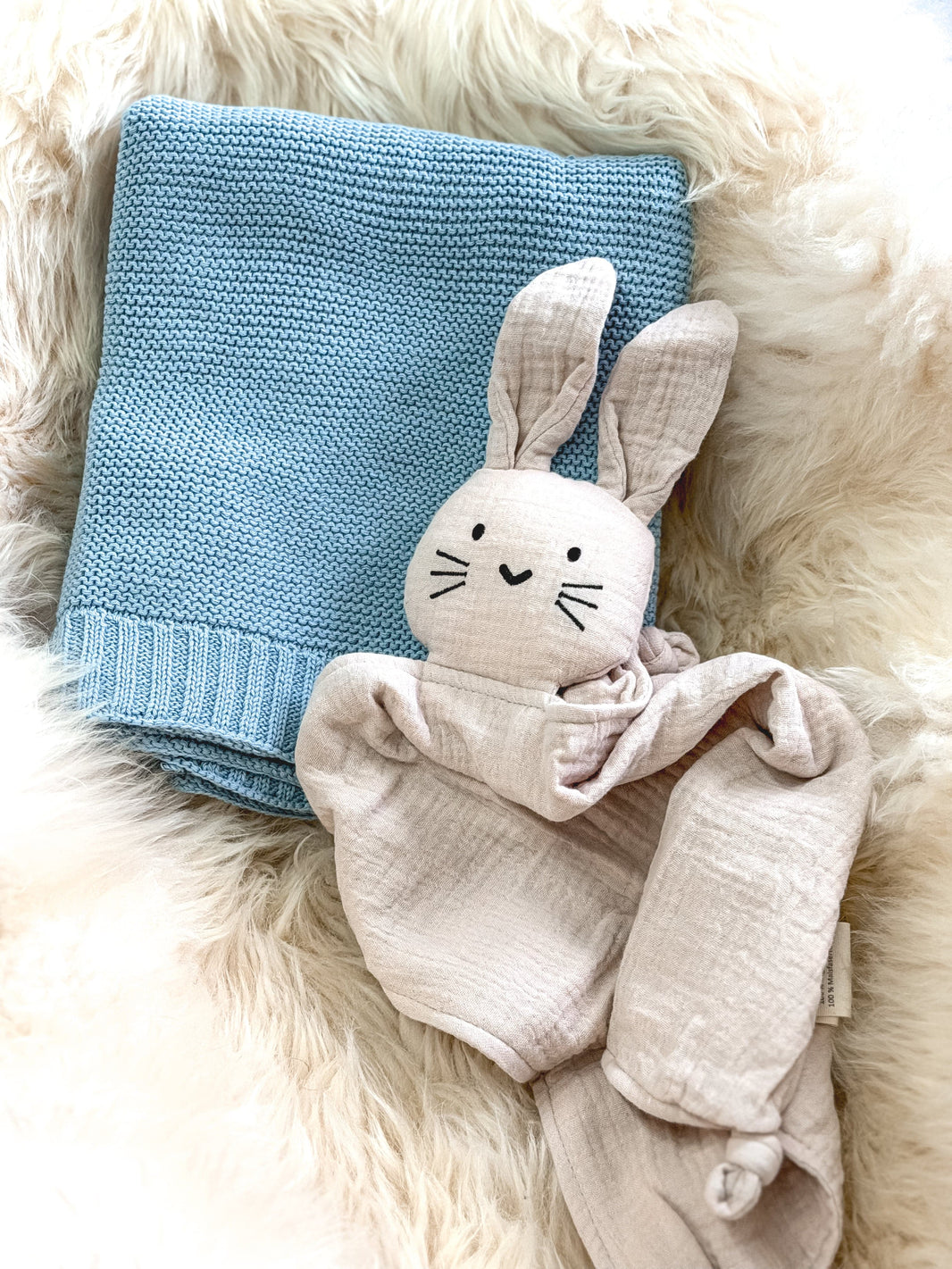 Geschenk zur Geburt – Babydecke & Hase