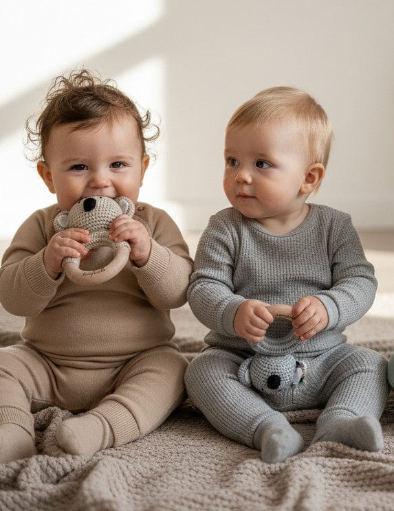 Greifring Baby Koala in creme oder grau