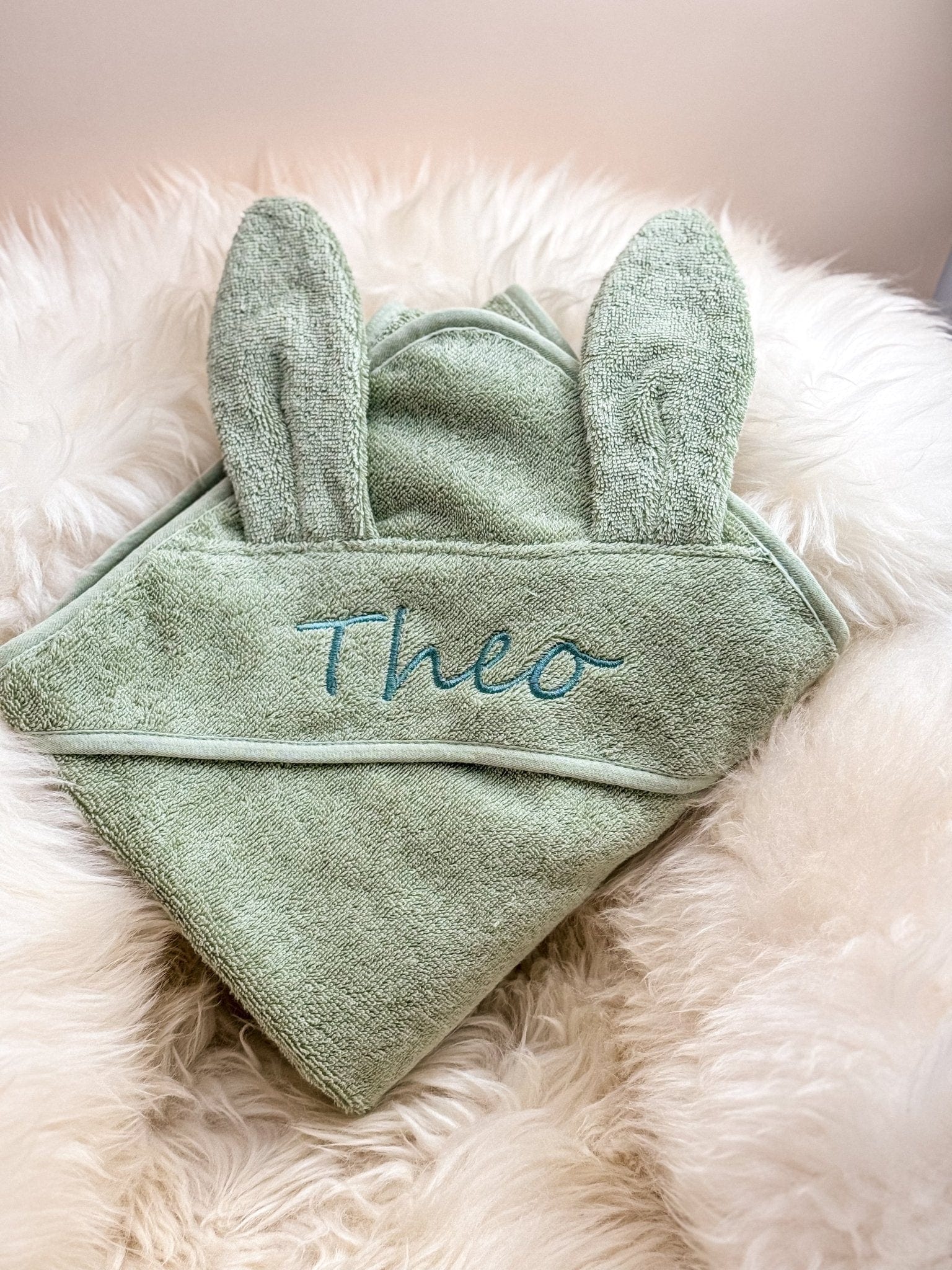 Baby Kapuzenhandtuch Hase Salbei – 100% Bio - Baumwolle - bergkindl