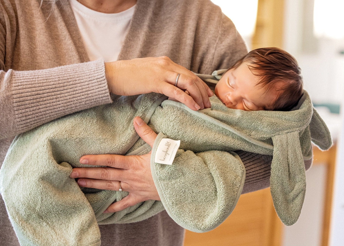 Babyhandtuch / Kapuzebergkindlnhandtuch  Hase 