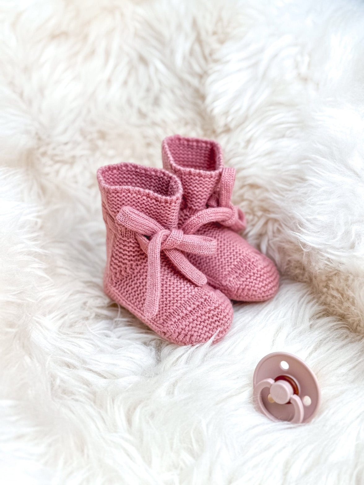 Babyschuhe aus Merinowolle – Rosé | 0–6 Monate - bergkindl