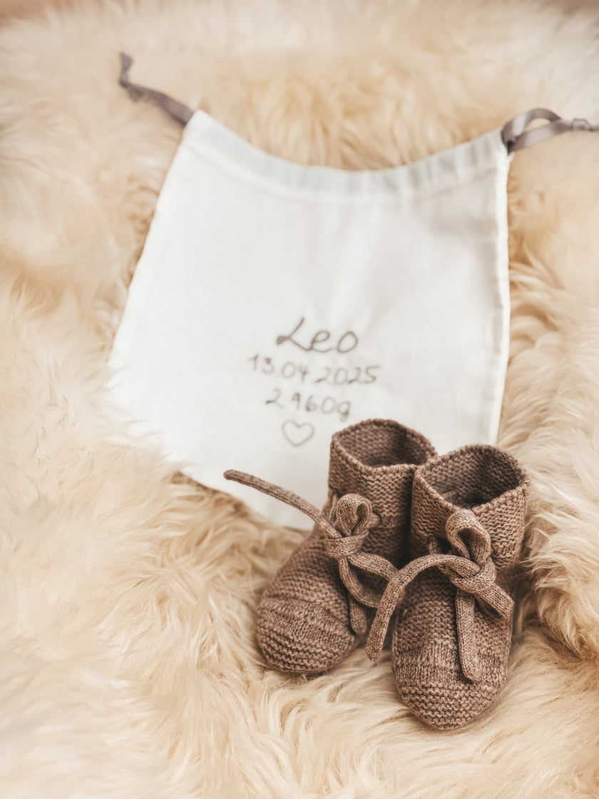 Babyschuhe aus Merinowolle – Zimt| 0–6 Monate - bergkindl