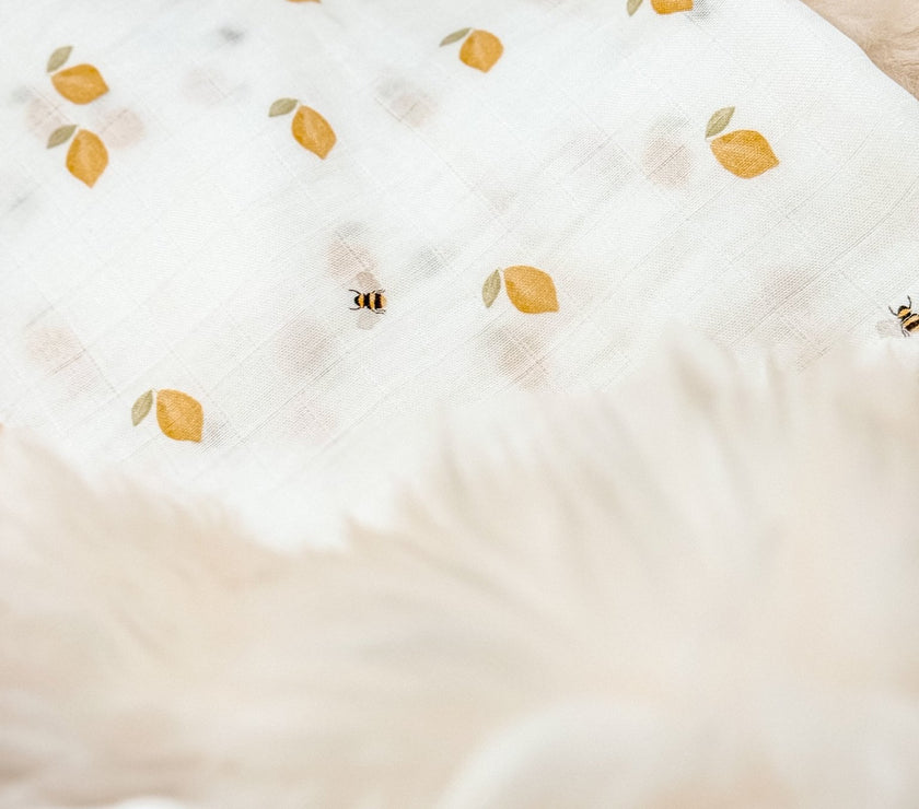 Bienen Baby Musselintuch - Kuschelweich und Vielseitig - bergkindl