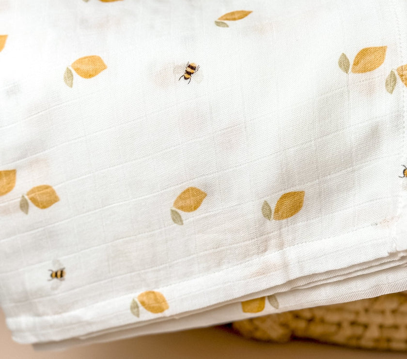 Bienen Baby Musselintuch - Kuschelweich und Vielseitig - bergkindl