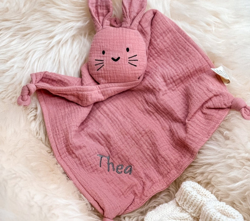 Kuschelhase in Rosé aus Bio - Musselin - bergkindl