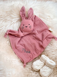 Kuschelhase in Rosé aus Bio - Musselin - bergkindl