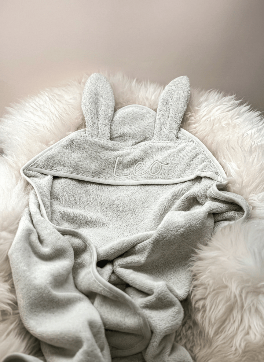 Baby Kapuzenhandtuch Hase Stone – mit Namen
