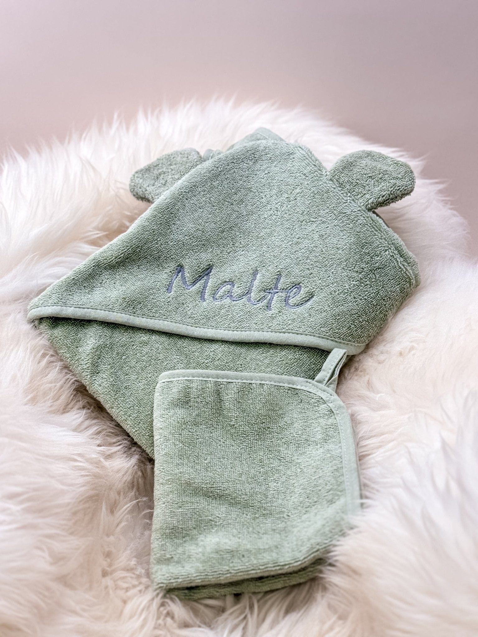 Babyhandtuch / Kapuzenhandtuch Baby - bergkindl . mit personalisierung