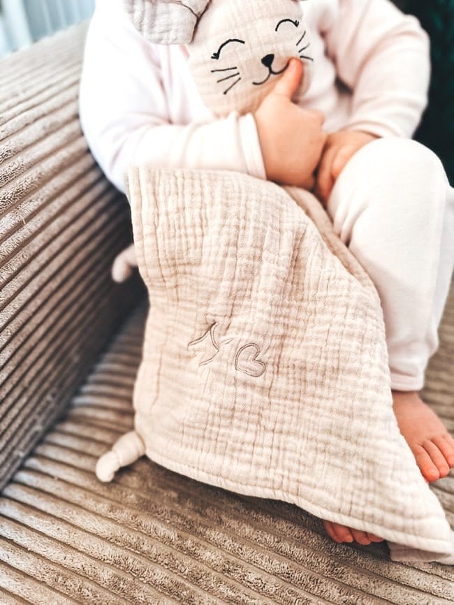 Personalisierte Geschenke Baby Schmusemaus creme Schnuffeltuch / Schmusetuch