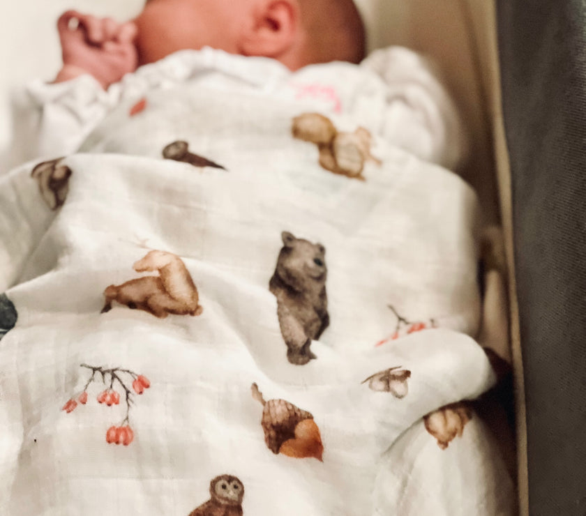 Baby Musselintuch mit Waldmotiv, Design ‚Forrest‘, weich und atmungsaktiv